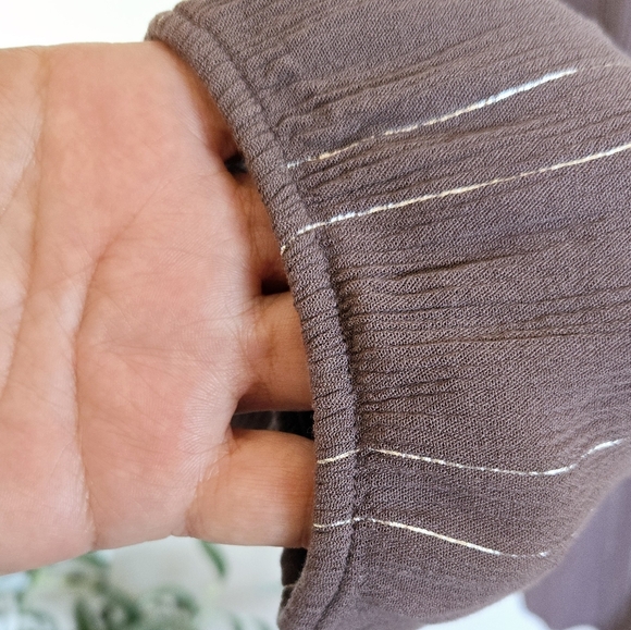 Torrid Crinkle Gauze With Lurex Peasant Blouse 5X - Picture 7 of 14